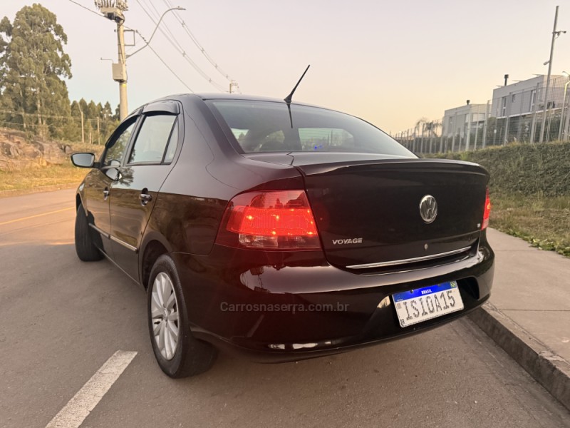 VOYAGE 1.6 MI COMFORTLINE 8V FLEX 4P MANUAL - 2010 - CAXIAS DO SUL