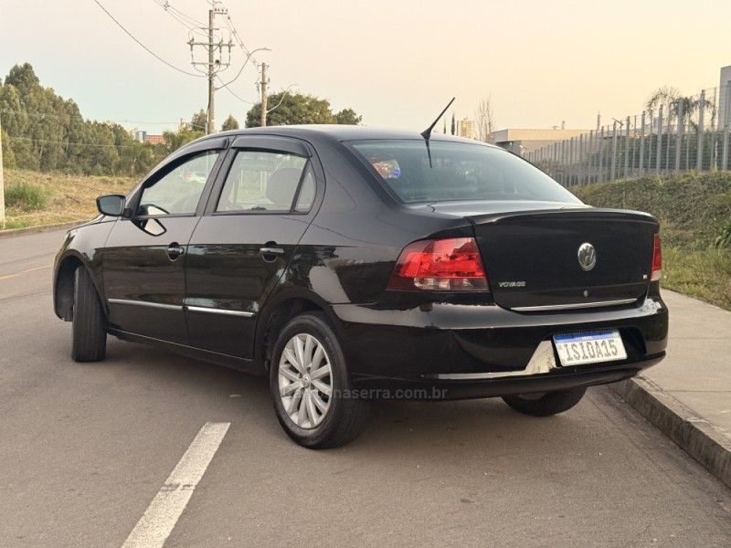 VOYAGE 1.6 MI COMFORTLINE 8V FLEX 4P MANUAL - 2010 - CAXIAS DO SUL