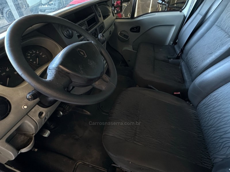 MASTER 2.5 TURBO DCI FURGÃO CURTO DIESEL 3P MANUAL - 2013 - SAPIRANGA