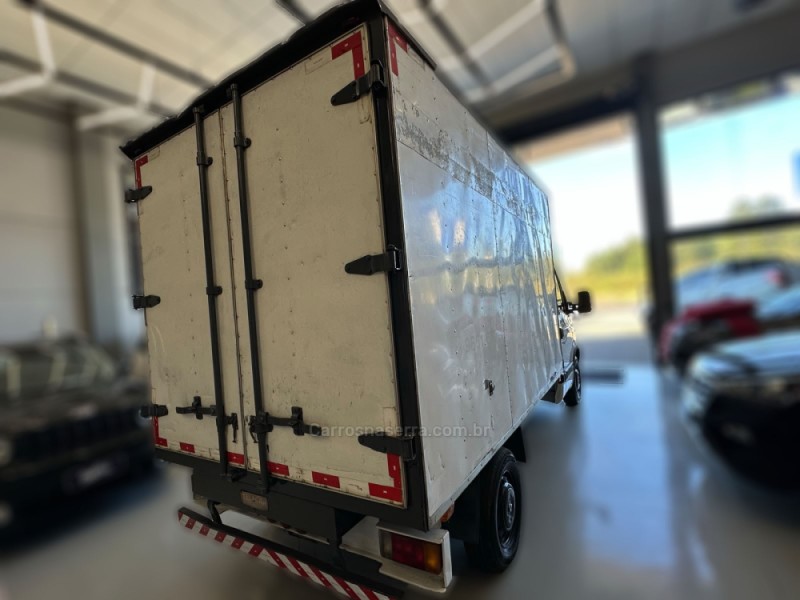MASTER 2.5 TURBO DCI FURGÃO CURTO DIESEL 3P MANUAL - 2013 - SAPIRANGA