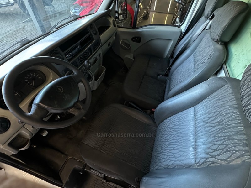 MASTER 2.5 TURBO DCI FURGÃO CURTO DIESEL 3P MANUAL - 2013 - SAPIRANGA