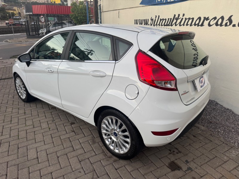 FIESTA 1.6 TITANIUM HATCH 16V FLEX 4P AUTOMÁTICO - 2016 - CAXIAS DO SUL