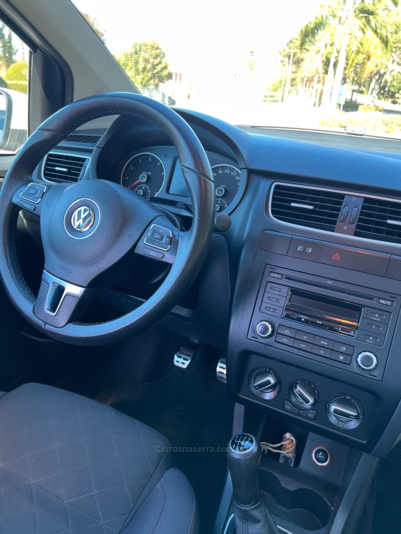 FOX 1.6 MI PRIME 8V FLEX 4P MANUAL - 2013 - NOVA PRATA