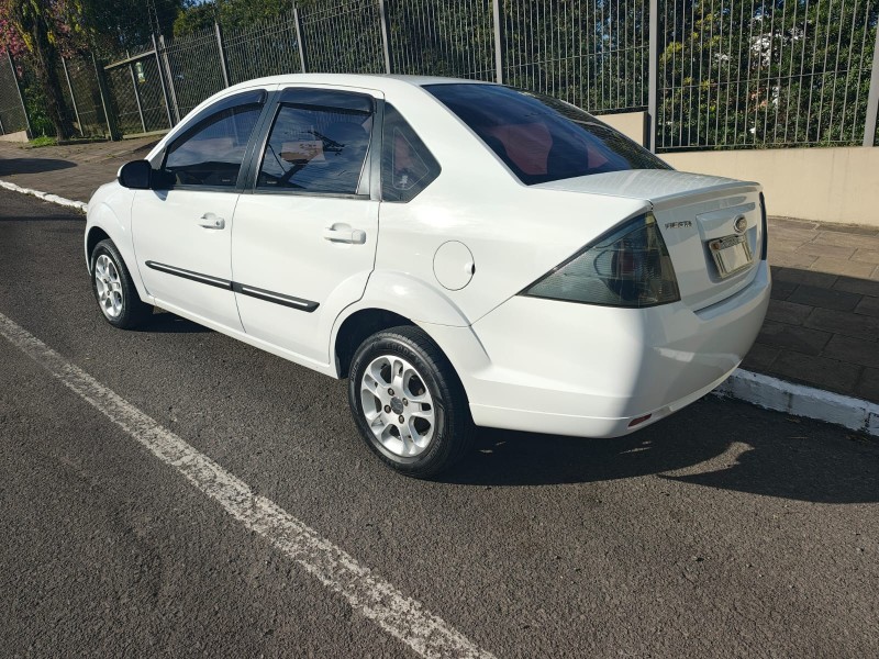 FIESTA 1.6 MPI SEDAN 8V FLEX 4P MANUAL - 2013 - FARROUPILHA