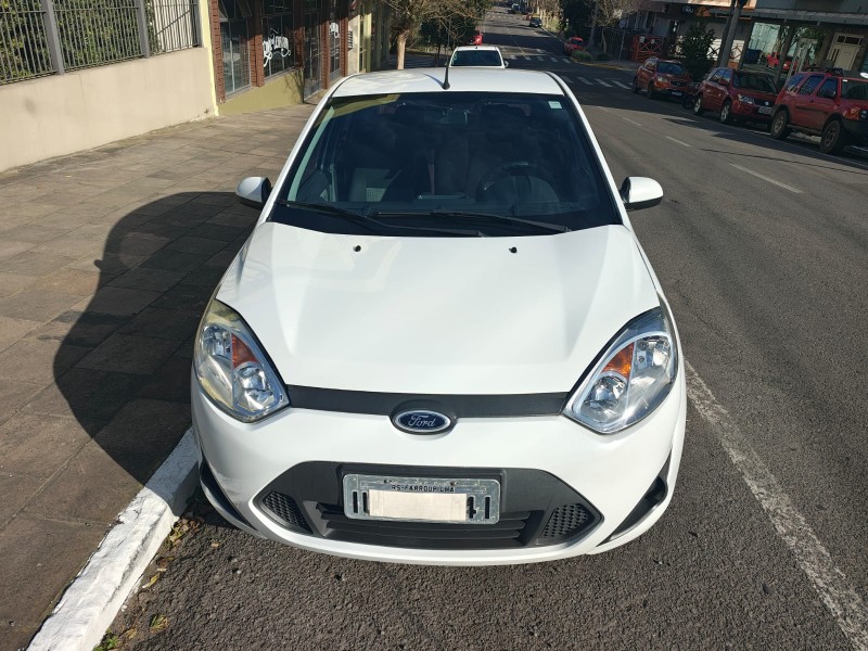 FIESTA 1.6 MPI SEDAN 8V FLEX 4P MANUAL - 2013 - FARROUPILHA