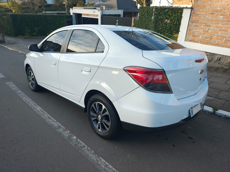 PRISMA 1.4 MPFI LTZ 8V FLEX 4P MANUAL - 2015 - FARROUPILHA