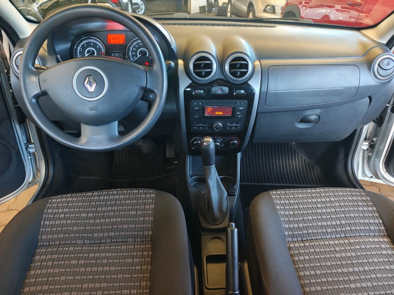 SANDERO 1.0 EXPRESSION 16V FLEX 4P MANUAL - 2013 - FARROUPILHA