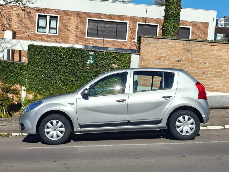 SANDERO 1.0 EXPRESSION 16V FLEX 4P MANUAL - 2013 - FARROUPILHA