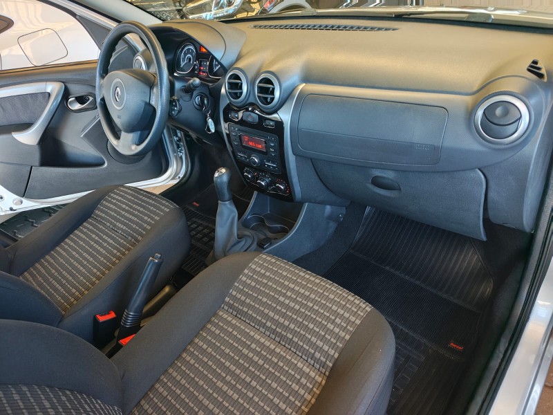SANDERO 1.0 EXPRESSION 16V FLEX 4P MANUAL - 2013 - FARROUPILHA
