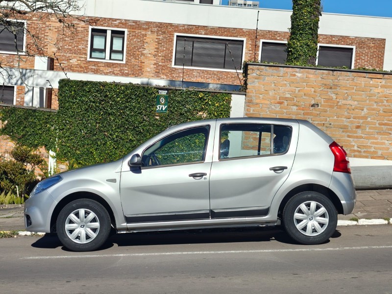 SANDERO 1.0 EXPRESSION 16V FLEX 4P MANUAL - 2013 - FARROUPILHA