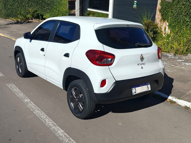 KWID 1.0 12V SCE FLEX ZEN MANUAL - 2023 - FARROUPILHA