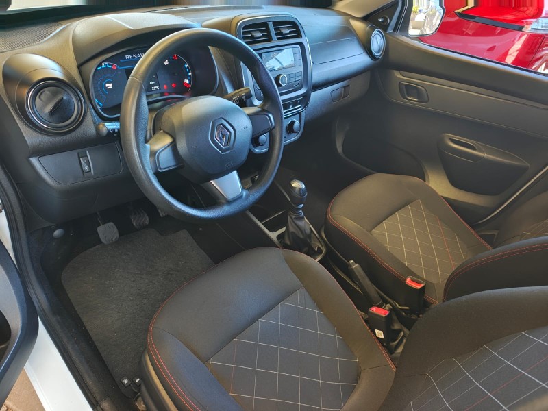 KWID 1.0 12V SCE FLEX ZEN MANUAL - 2023 - FARROUPILHA