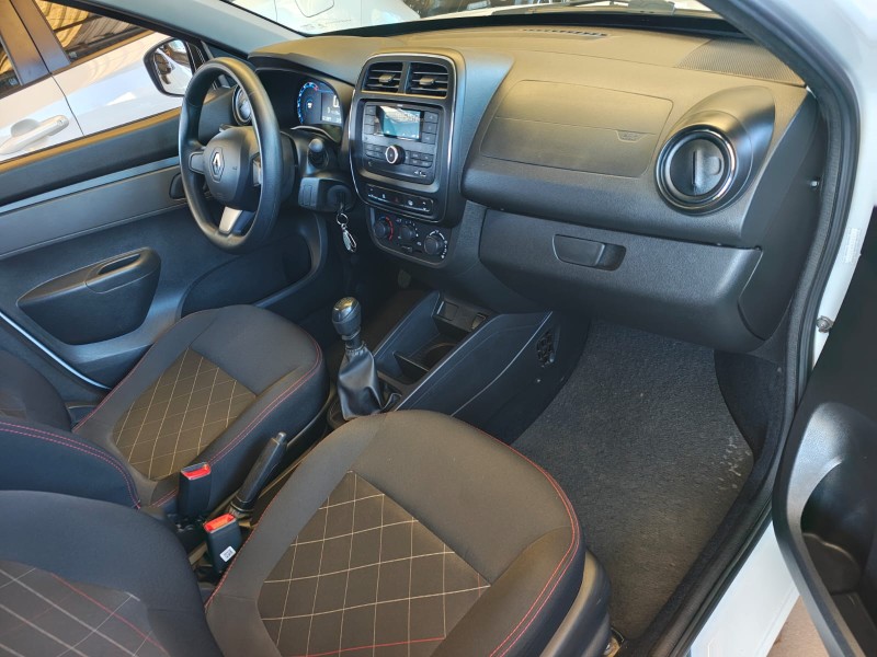 KWID 1.0 12V SCE FLEX ZEN MANUAL - 2023 - FARROUPILHA