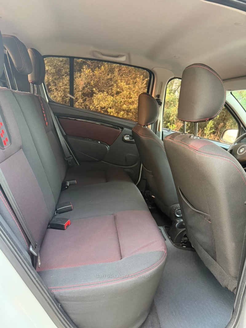 SANDERO 1.6 STEPWAY 8V FLEX 4P MANUAL - 2014 - ARROIO DO MEIO