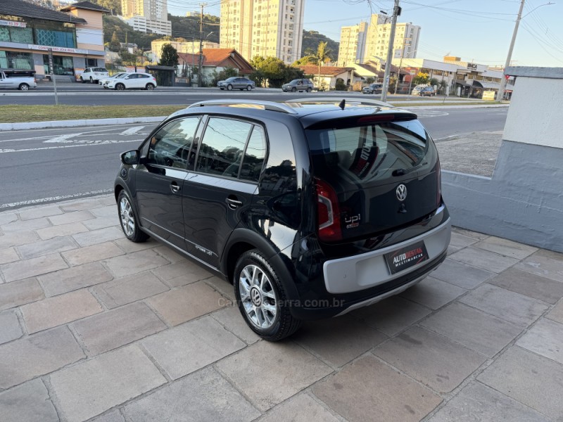 UP 1.0 TSI CROSS 12V FLEX 4P MANUAL - 2015 - CAXIAS DO SUL