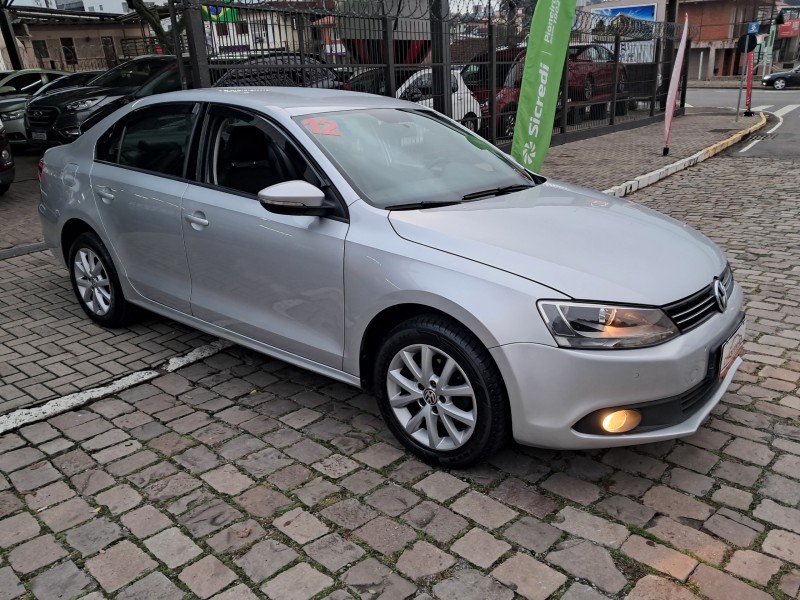 JETTA 2.0 COMFORTLINE FLEX 4P MANUAL - 2012 - CAXIAS DO SUL