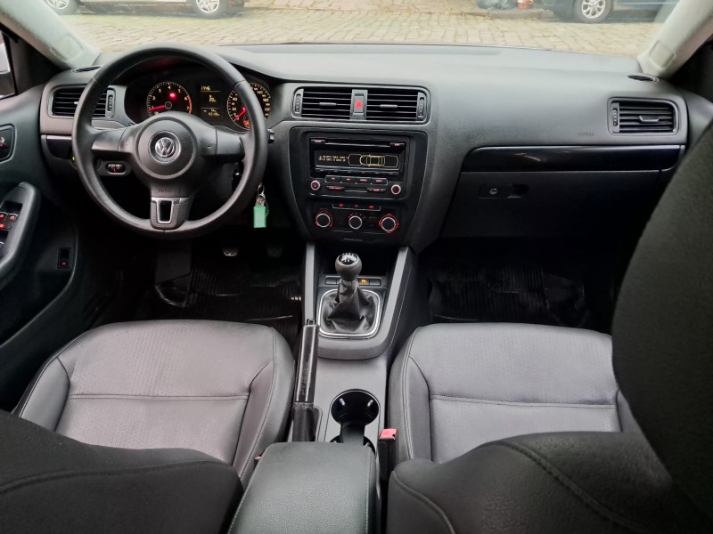 JETTA 2.0 COMFORTLINE FLEX 4P MANUAL - 2012 - CAXIAS DO SUL