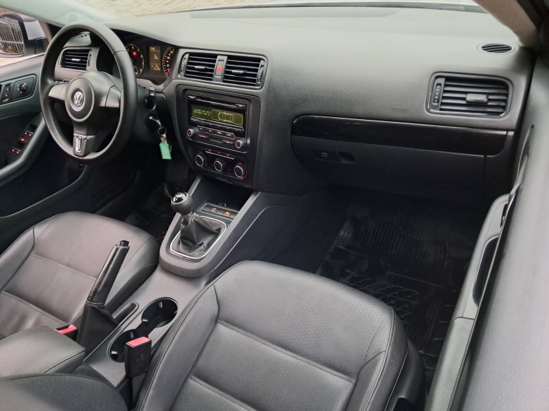 JETTA 2.0 COMFORTLINE FLEX 4P MANUAL - 2012 - CAXIAS DO SUL