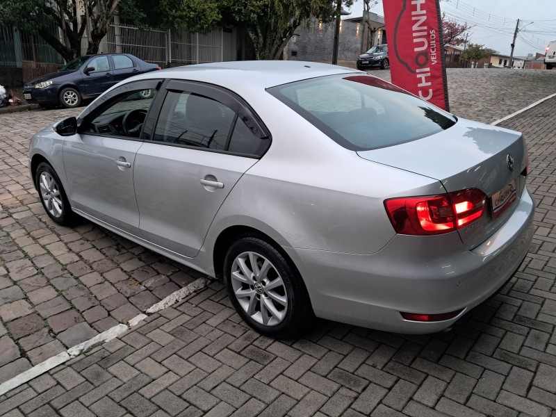 JETTA 2.0 COMFORTLINE FLEX 4P MANUAL - 2012 - CAXIAS DO SUL