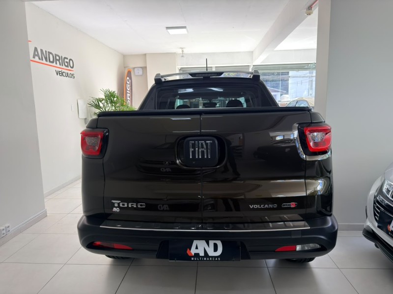 TORO 2.0 16V TURBO DIESEL VOLCANO AT9 4X4 AUTOMÁTICO - 2017 - CAXIAS DO SUL
