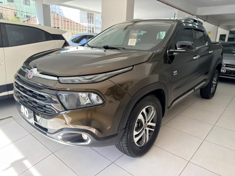 TORO 2.0 16V TURBO DIESEL VOLCANO AT9 4X4 AUTOMÁTICO - 2017 - CAXIAS DO SUL