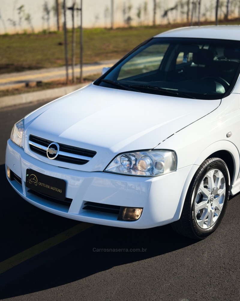 ASTRA 2.0 MPFI 8V FLEX 4P MANUAL - 2009 - NOVO HAMBURGO