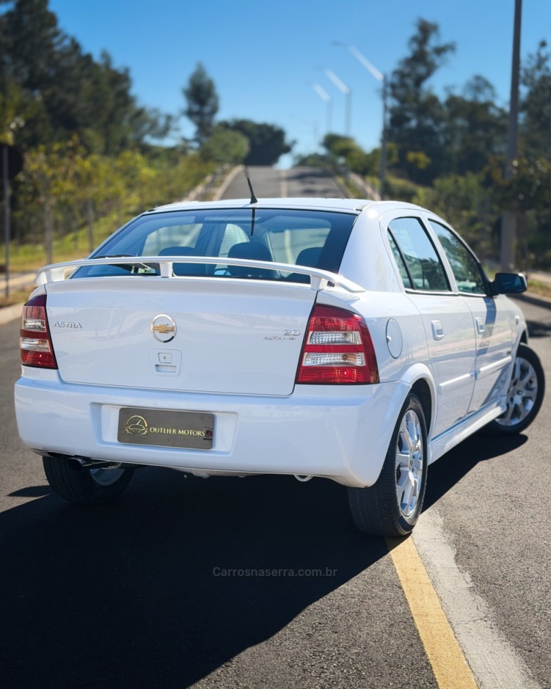 ASTRA 2.0 MPFI 8V FLEX 4P MANUAL - 2009 - NOVO HAMBURGO
