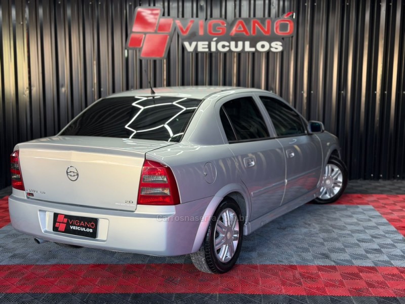 ASTRA 2.0 MPFI CD 8V GASOLINA 4P MANUAL - 2003 - CAXIAS DO SUL