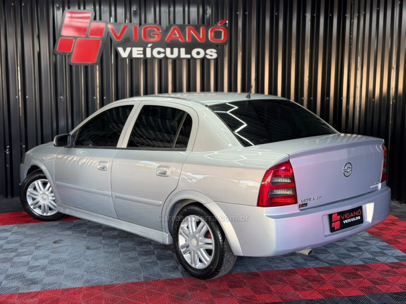 ASTRA 2.0 MPFI CD 8V GASOLINA 4P MANUAL - 2003 - CAXIAS DO SUL