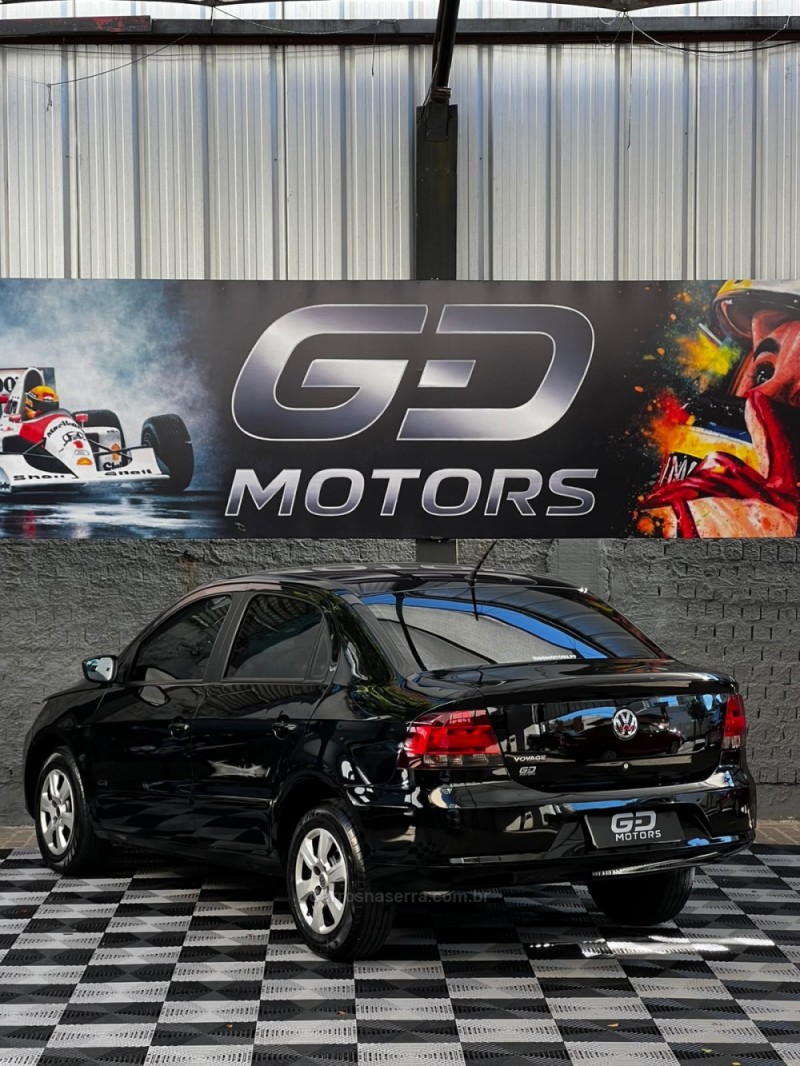 VOYAGE 1.0 MI 8V FLEX 4P MANUAL - 2010 - PASSO FUNDO