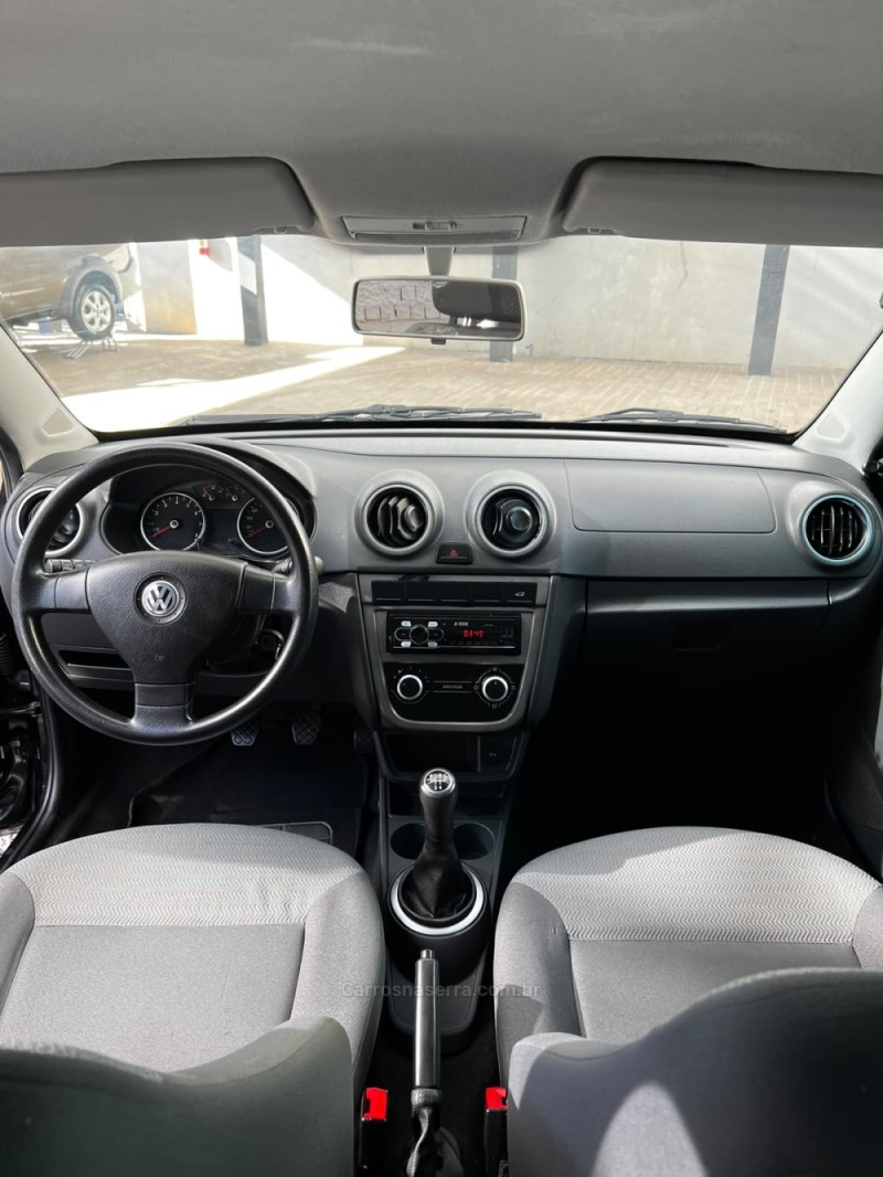 VOYAGE 1.0 MI 8V FLEX 4P MANUAL - 2010 - PASSO FUNDO
