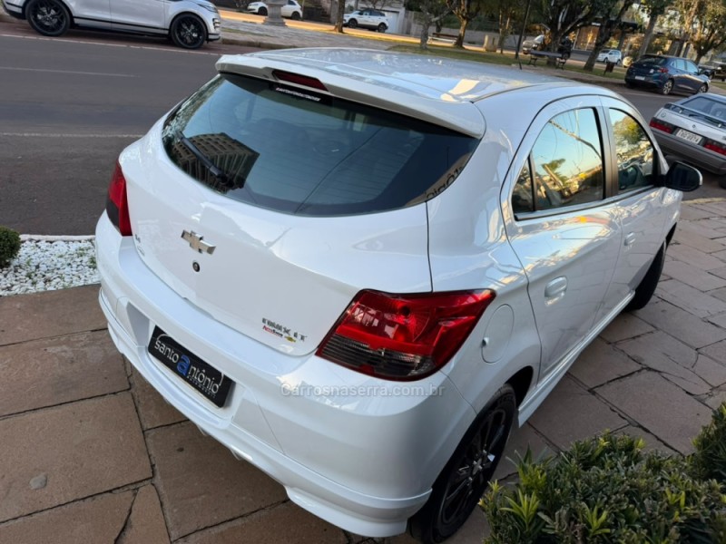 ONIX 1.4 MPFI LT 8V FLEX 4P MANUAL - 2014 - LAGOA VERMELHA