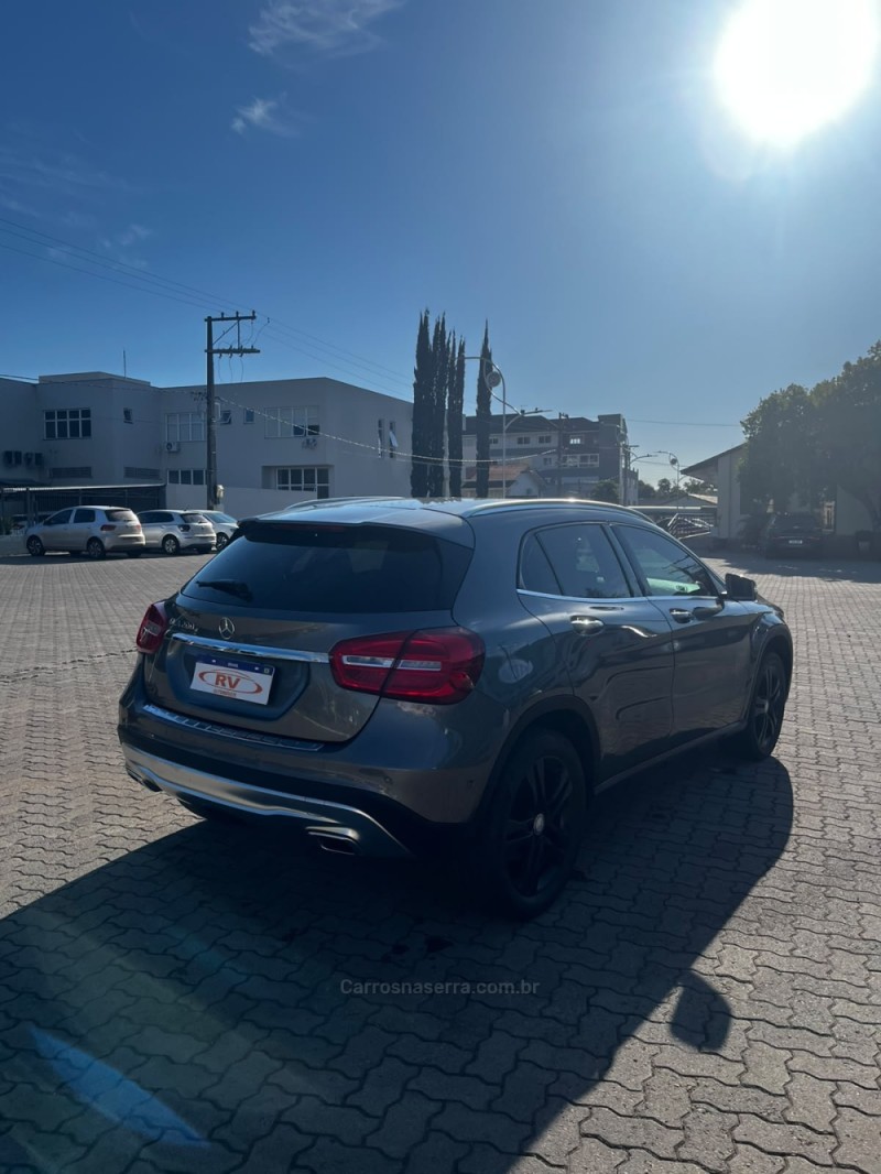 GLA 200 1.6 CGI ADVANCE 16V TURBO FLEX 4P AUTOMÁTICO - 2017 - CARLOS BARBOSA