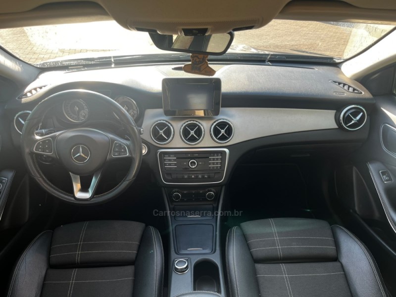 GLA 200 1.6 CGI ADVANCE 16V TURBO FLEX 4P AUTOMÁTICO - 2017 - CARLOS BARBOSA
