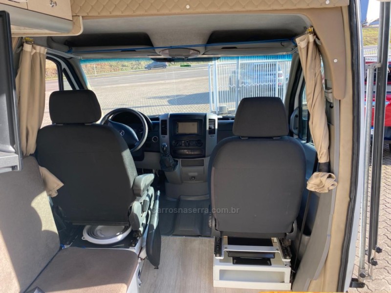 SPRINTER 2.1 FURGÃO 415 CDI TETO ALTO DIESEL 3P MANUAL - 2013 - LAJEADO