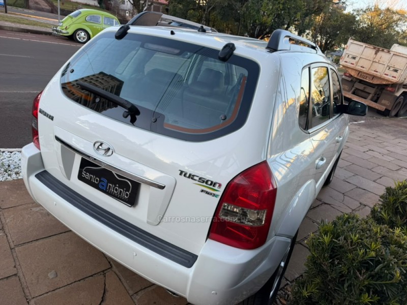 TUCSON 2.0 MPFI GLS 16V 143CV 2WD GASOLINA 4P AUTOMÁTICO - 2017 - LAGOA VERMELHA