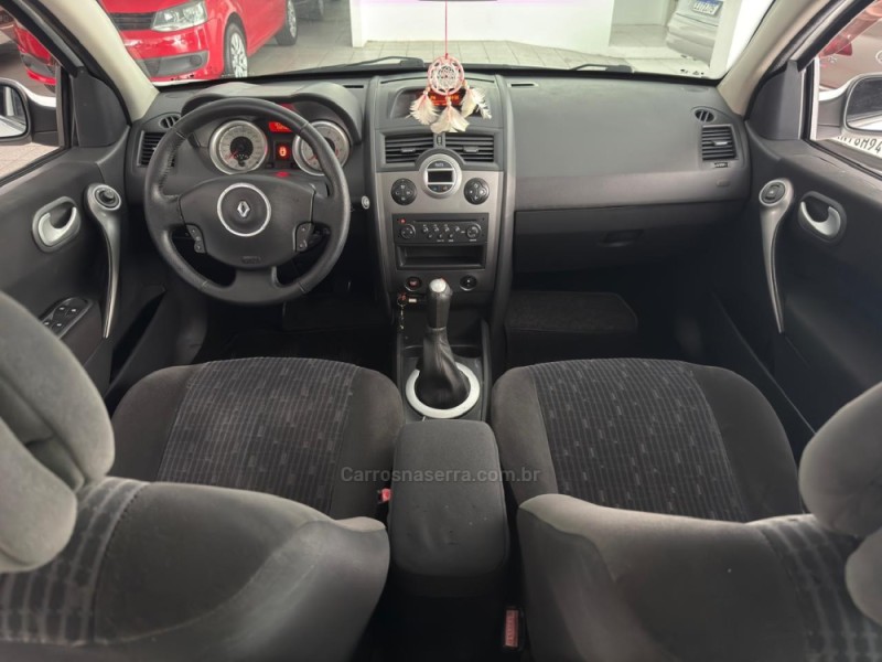 MÉGANE 1.6 DYNAMIQUE GRAND TOUR 16V FLEX 4P MANUAL - 2013 - NOVO HAMBURGO