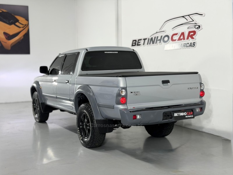 L200 OUTDOOR 2.5 GLS 4X4 CD 8V TURBO INTERCOOLER DIESEL 4P MANUAL - 2009 - ESTâNCIA VELHA