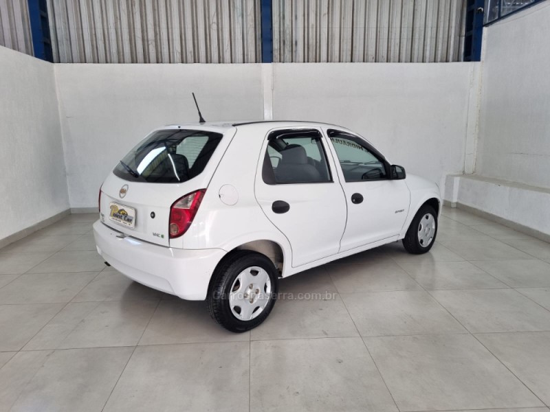 CELTA 1.0 MPFI SPIRIT 8V FLEX 4P MANUAL - 2011 - VACARIA
