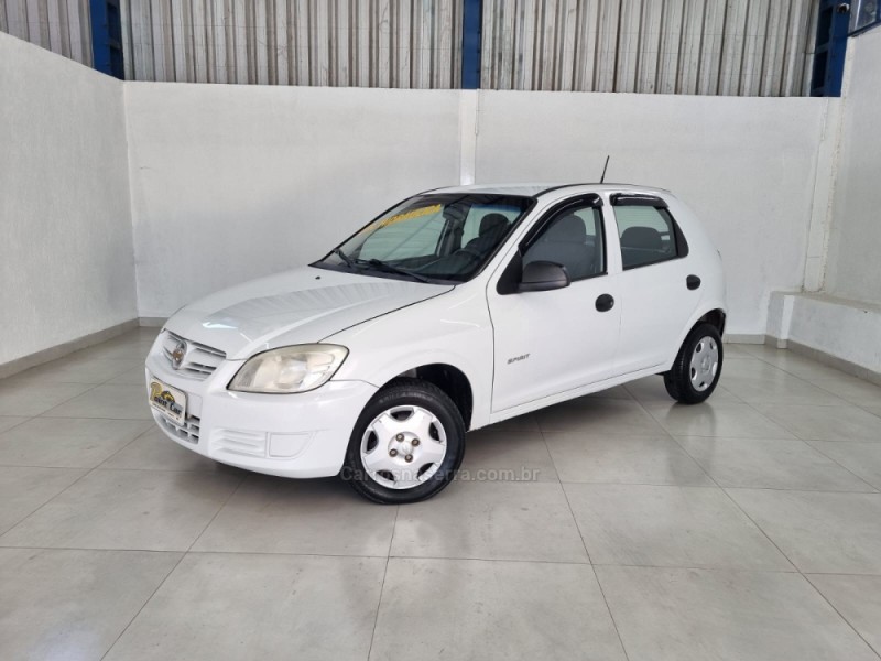 CELTA 1.0 MPFI SPIRIT 8V FLEX 4P MANUAL - 2011 - VACARIA