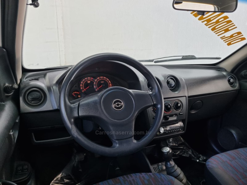 CELTA 1.0 MPFI SPIRIT 8V FLEX 4P MANUAL - 2011 - VACARIA