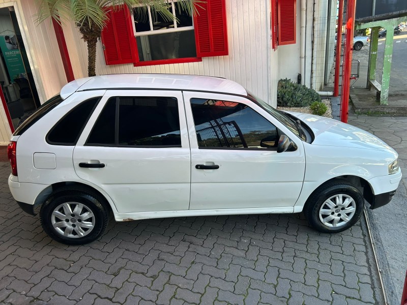 GOL 1.0 MI 16V GASOLINA 2P MANUAL - 2009 - TRêS COROAS