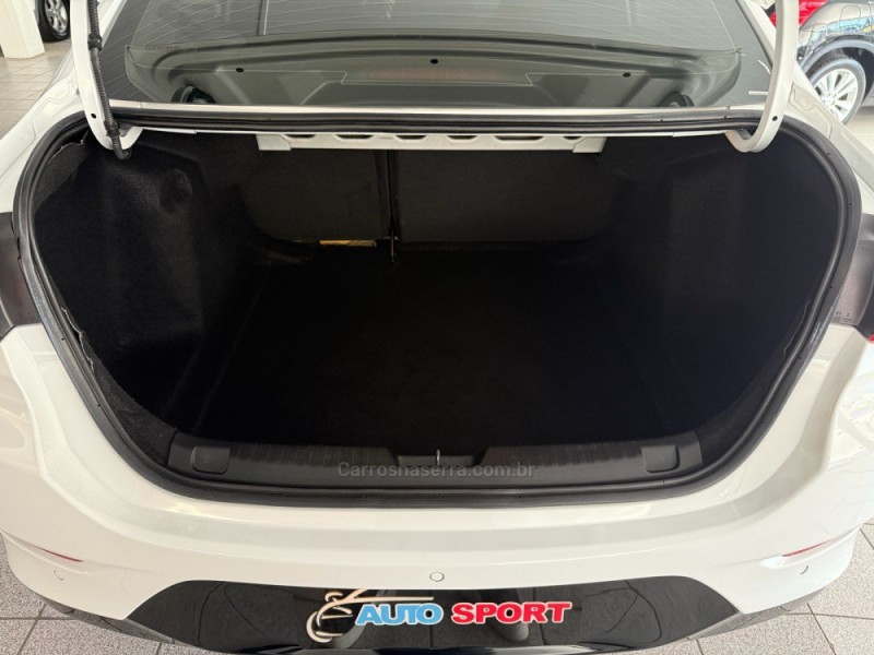 ONIX 1.0	LT PLUS 8V TURBO FLEX 4P AUTOMÁTICO - 2020 - NOVO HAMBURGO