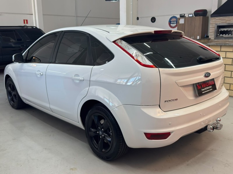 FOCUS 2.0 SE PLUS 16V FLEX 4P AUTOMÁTICO - 2013 - CAXIAS DO SUL