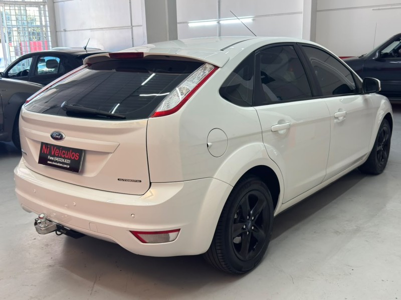 FOCUS 2.0 SE PLUS 16V FLEX 4P AUTOMÁTICO - 2013 - CAXIAS DO SUL