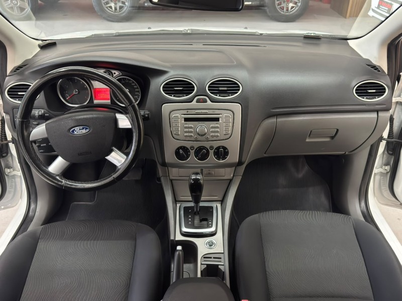 FOCUS 2.0 SE PLUS 16V FLEX 4P AUTOMÁTICO - 2013 - CAXIAS DO SUL