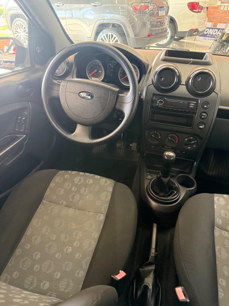 FIESTA 1.0 MPI HATCH 8V FLEX 4P MANUAL - 2014 - FARROUPILHA