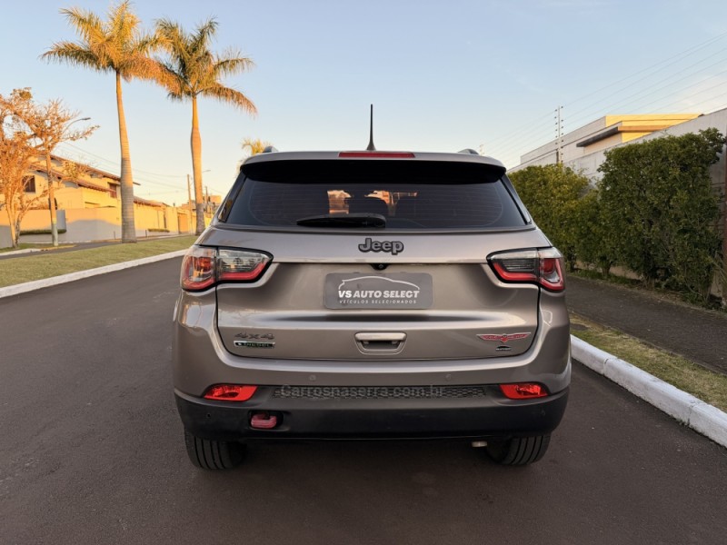 COMPASS 2.0 16V DIESEL TRAILHAWK 4X4 AUTOMÁTICO - 2017 - SãO LEOPOLDO