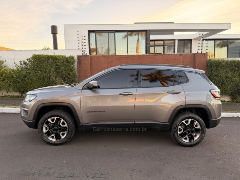 COMPASS 2.0 16V DIESEL TRAILHAWK 4X4 AUTOMÁTICO - 2017 - SãO LEOPOLDO