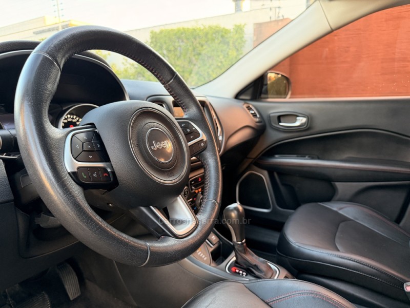 COMPASS 2.0 16V DIESEL TRAILHAWK 4X4 AUTOMÁTICO - 2017 - SãO LEOPOLDO